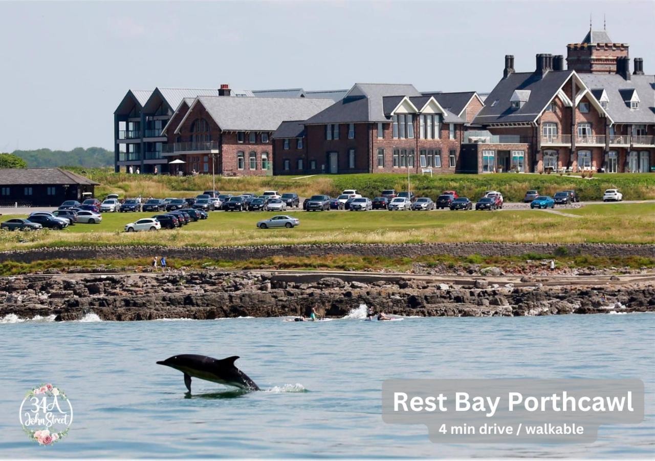 Coastal Retreat Town Centre Entire Property, Very Close To Sea & Restaurants, 2 King Size Beds Porthcawl Exterior photo
